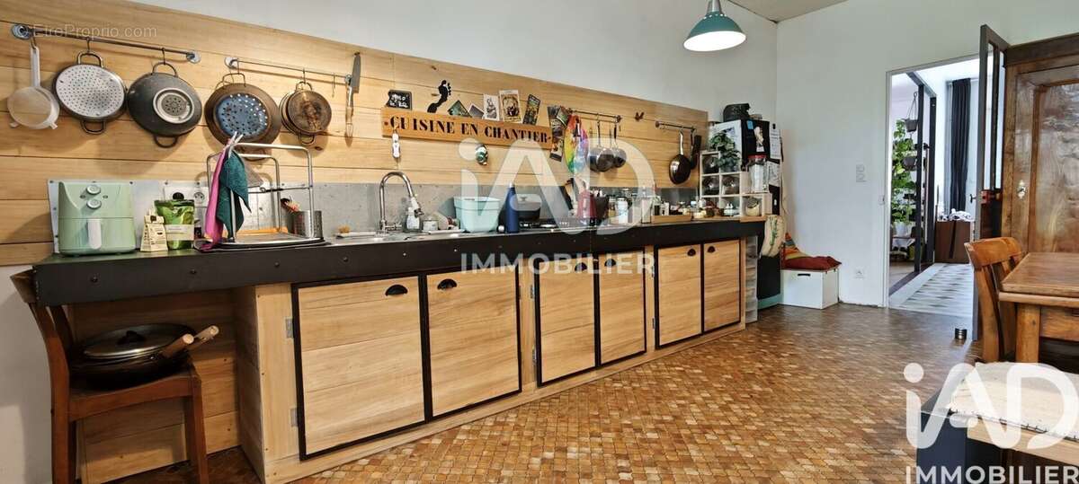 Maison 137 m² à Fontenay-Le-Comte  - photo 7