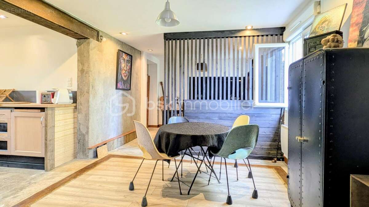 Maison à JUAYE-MONDAYE