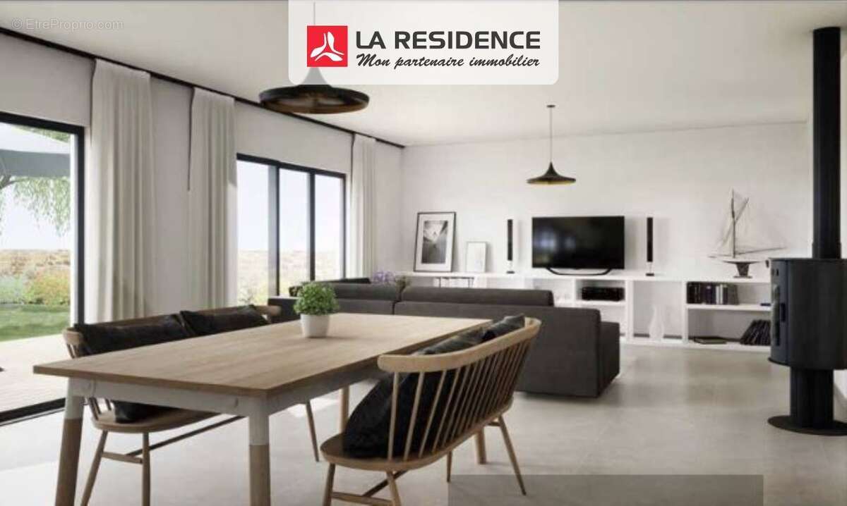 Maison à CRESPIERES