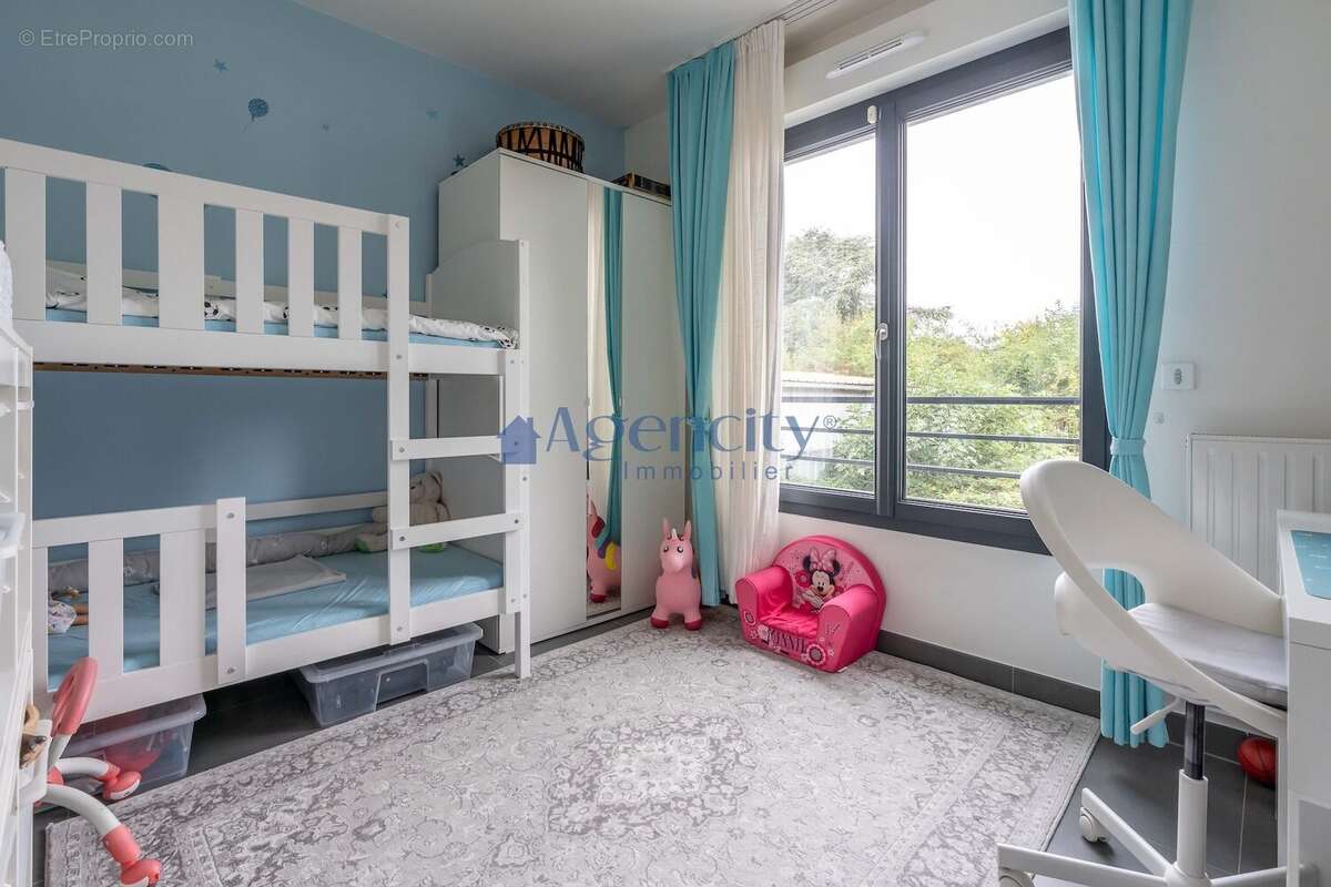 Appartement 55 m² à Torcy  - photo 6