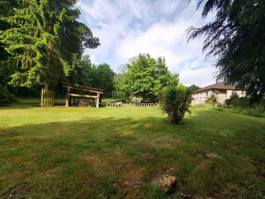 Maison à SAINT-PIERRE-DE-SALERNE