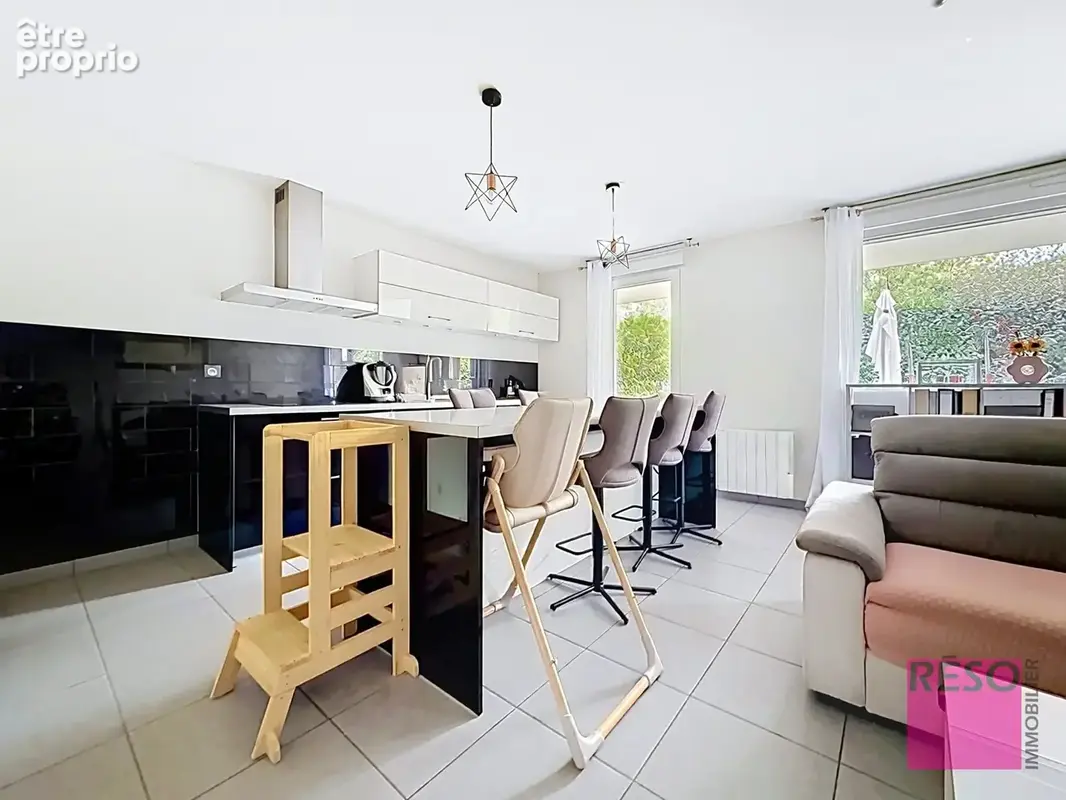 Appartement à VETRAZ-MONTHOUX
