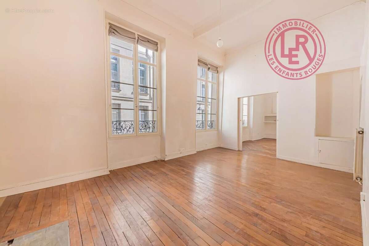 Appartement à PARIS-4E