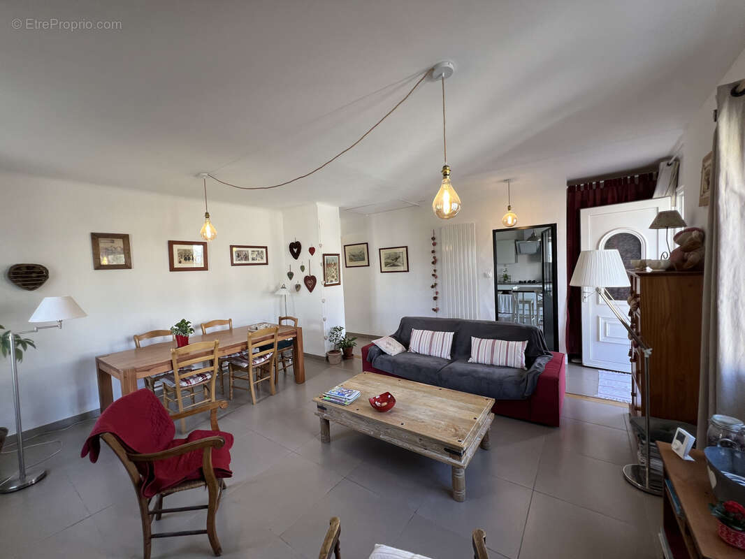 Maison à GUILHERAND-GRANGES