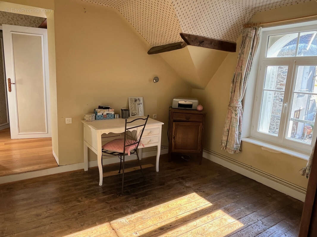 Maison à LA PORCHERIE