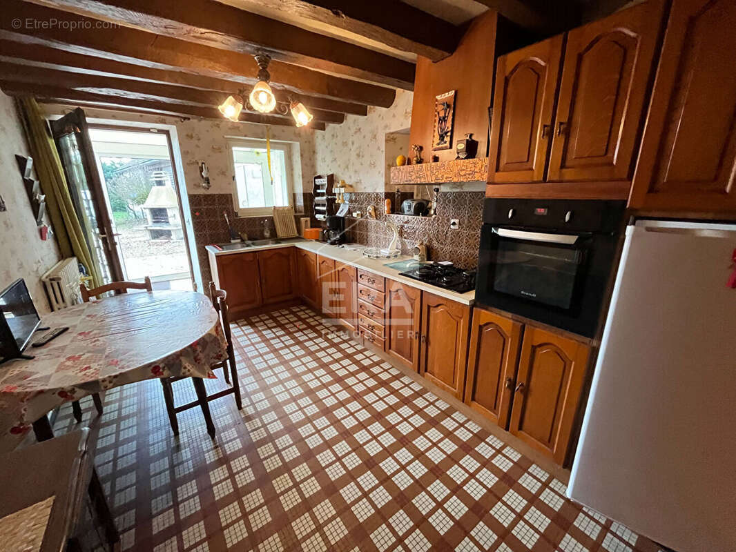 Maison à VILLAINES-SOUS-LUCE