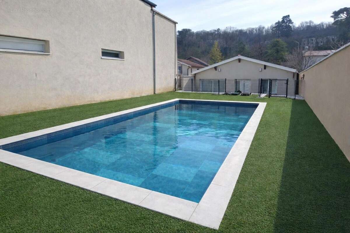Photo 2 - Maison à VAULX-MILIEU