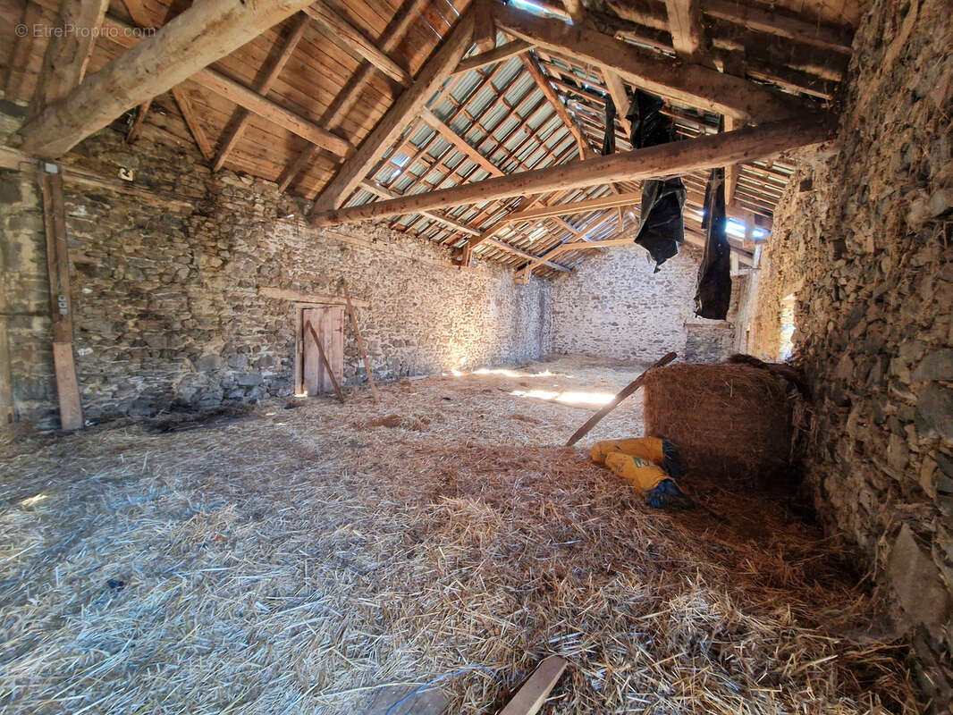 Corps de ferme en pierre à rénover   La Chapelle-Laurent - photo 4