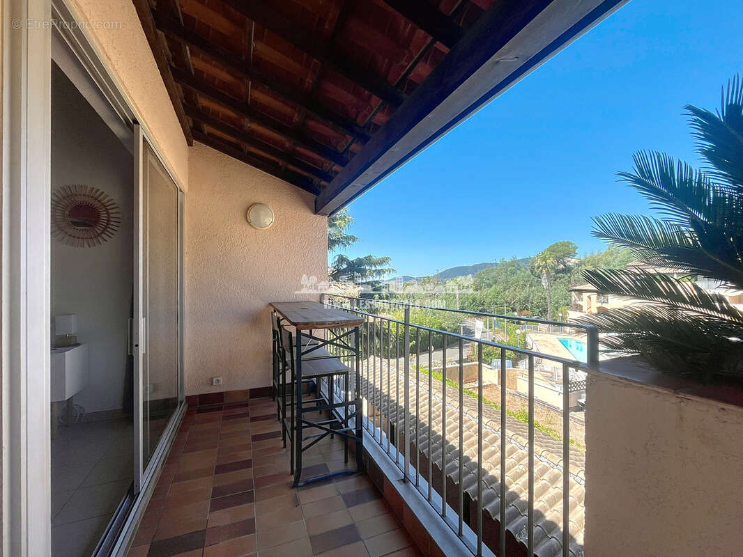 Appartement à LA CROIX-VALMER