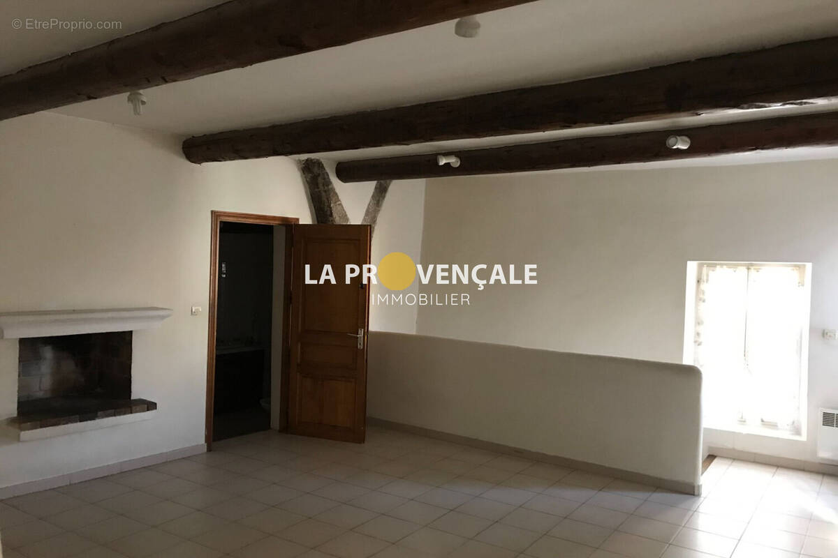 Appartement à TRETS