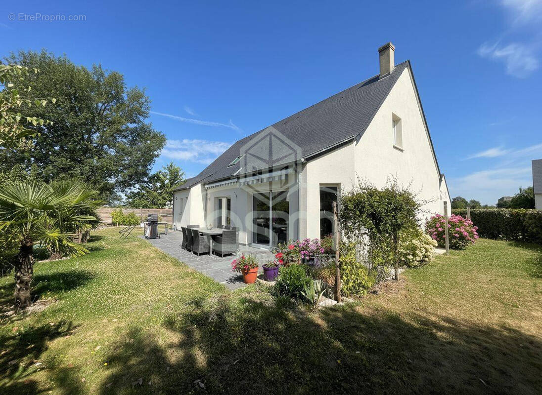 Maison à MONTBAZON