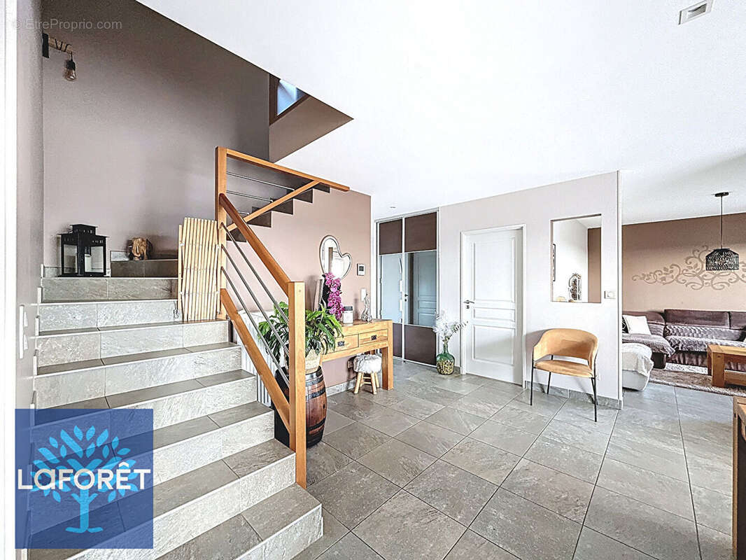 Maison à MARCY-L'ETOILE