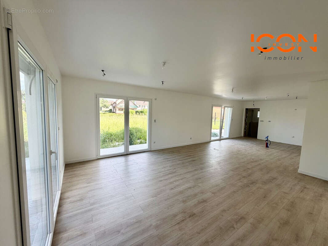 Maison 150 m² à Petit-Croix  - photo 5