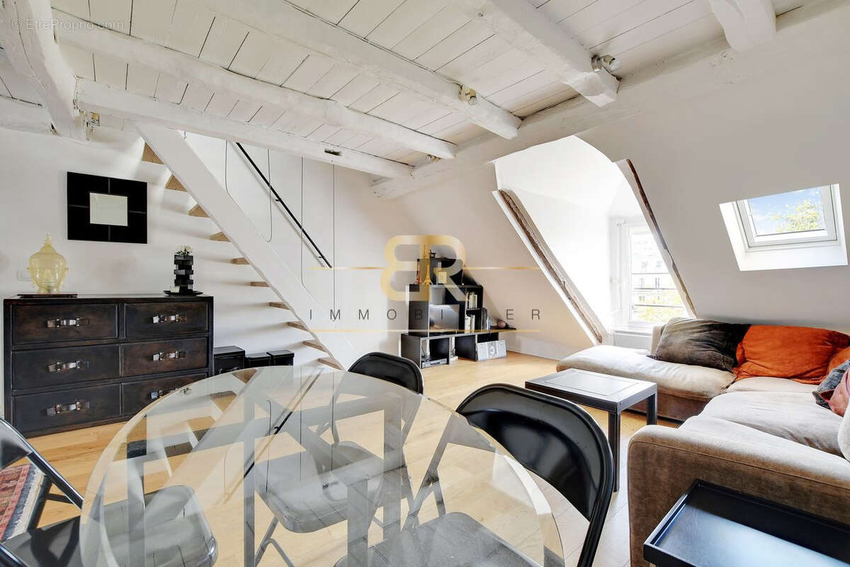 Appartement à PARIS-10E