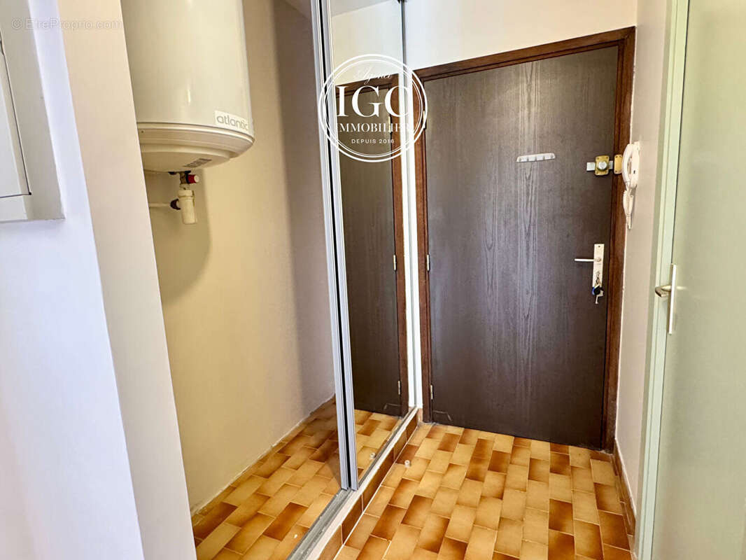 Appartement à CARRY-LE-ROUET