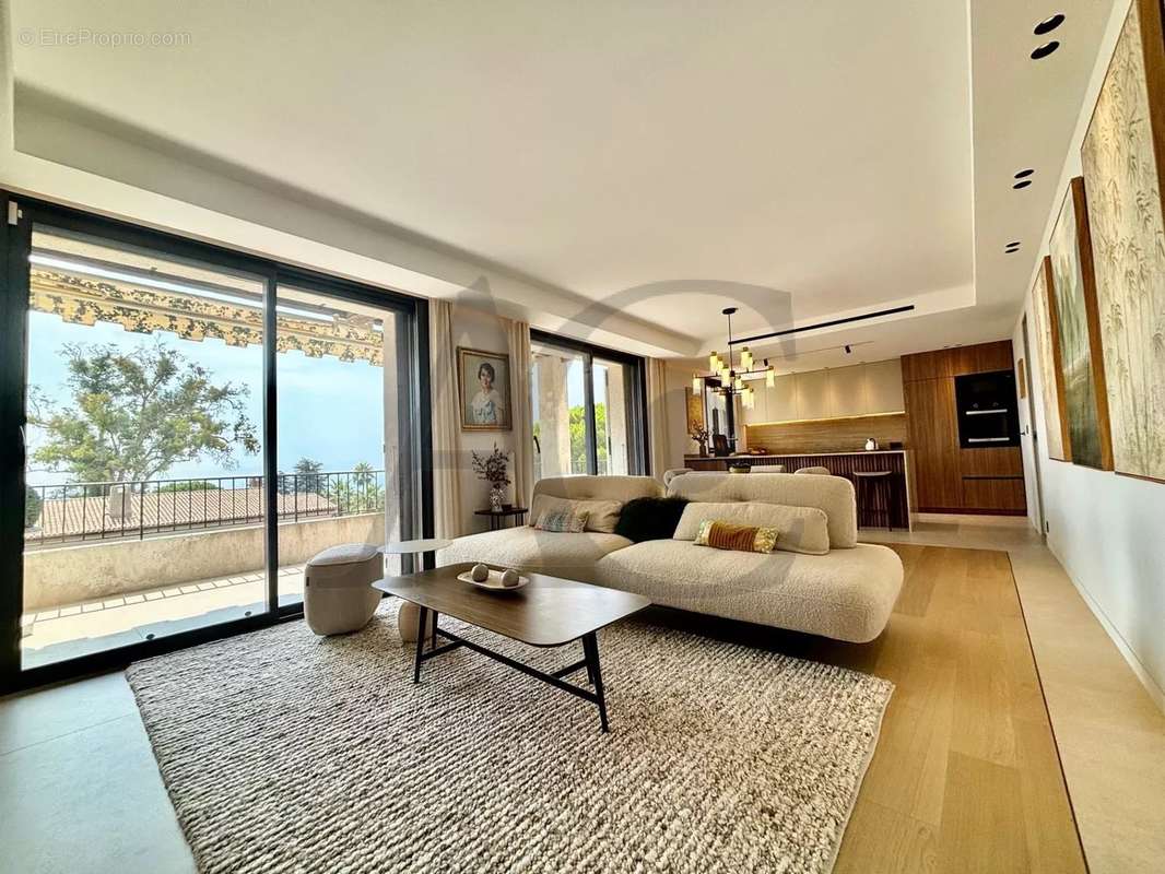 Appartement à VILLENEUVE-LOUBET