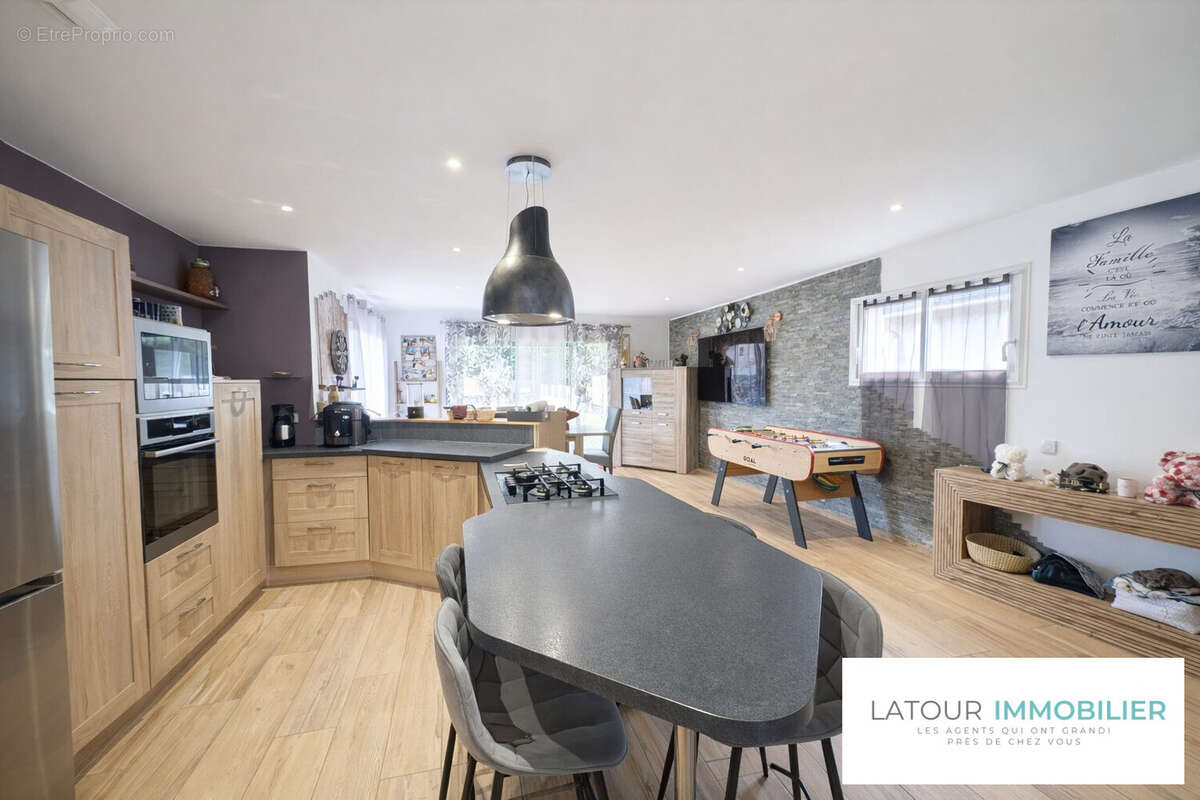 Maison à BOURGOIN-JALLIEU