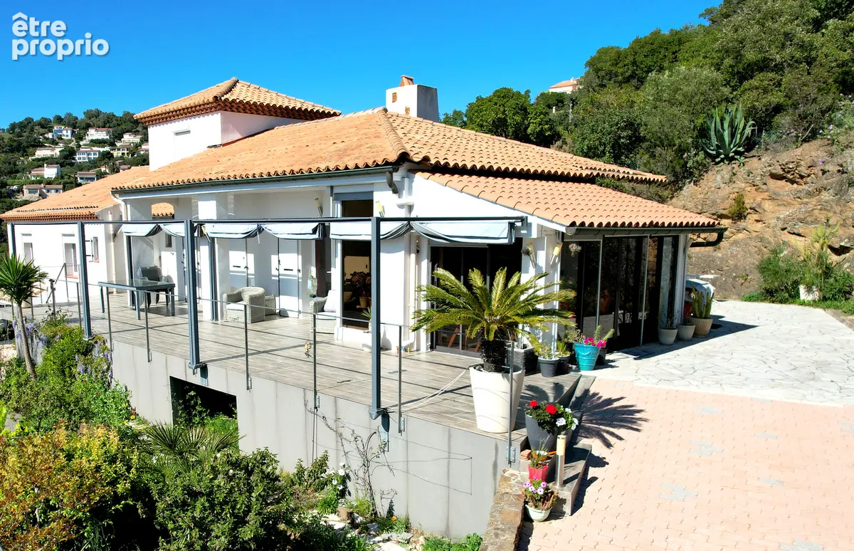 Les issambres , villa 185 m² , 5 pièces , vue degagée jusqu'à la mer - photo 4
