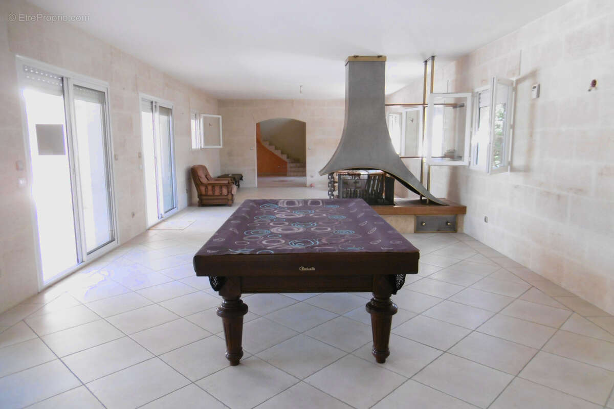 Maison à AMBARES-ET-LAGRAVE