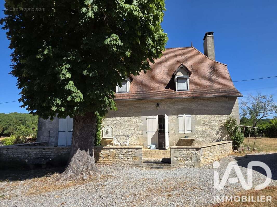 Maison 140 m² à Assier  - photo 2