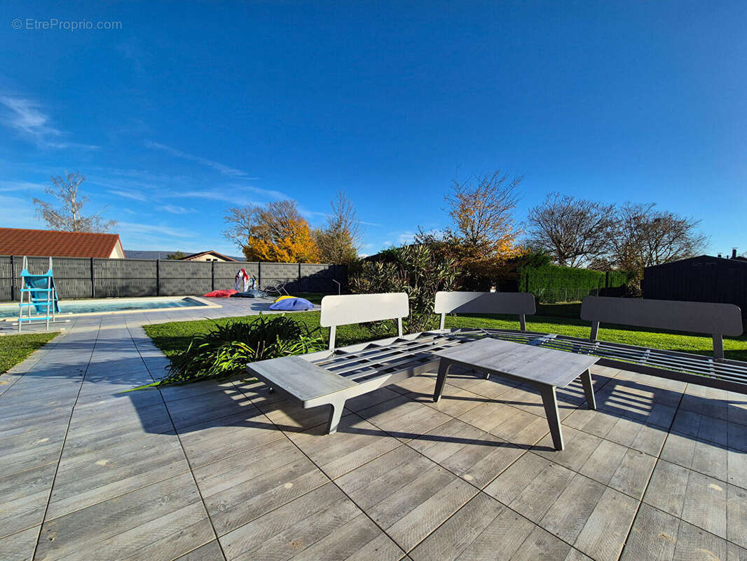 Maison à SAINT-ETIENNE-DU-BOIS