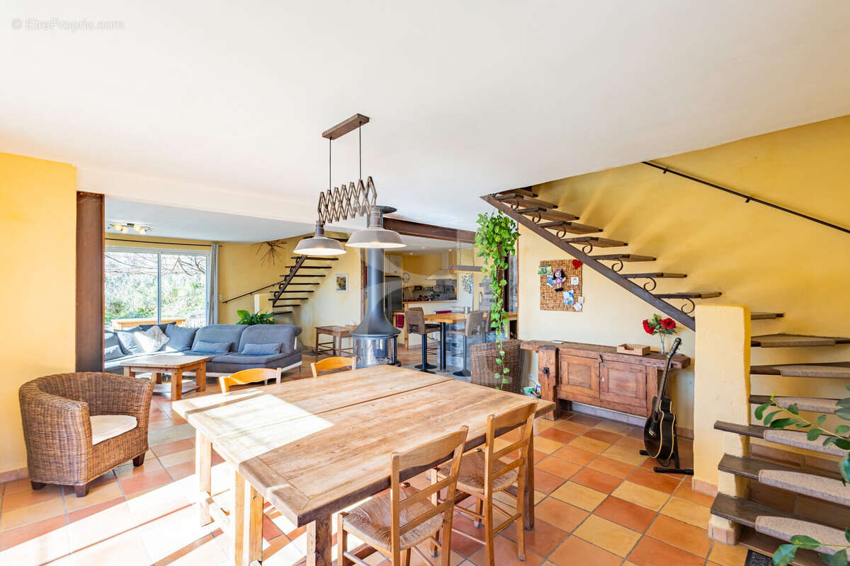 Maison à VAISON-LA-ROMAINE