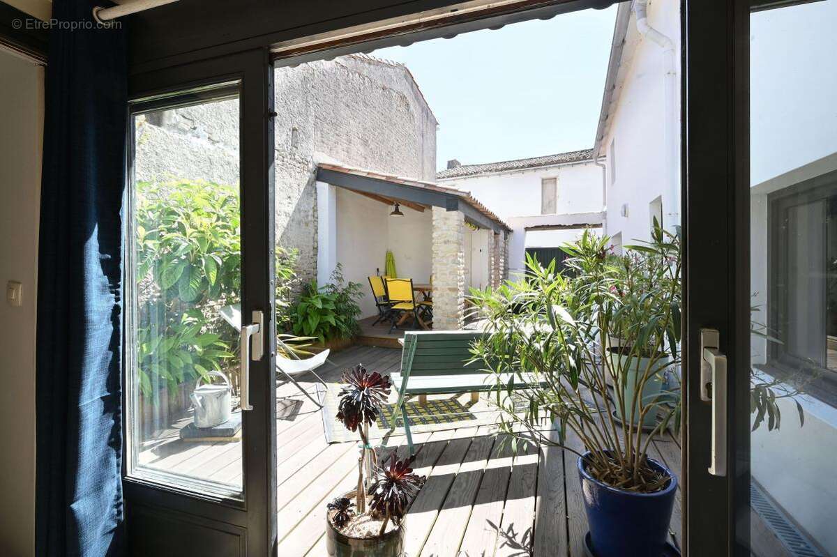 Maison à SAINT-CLEMENT-DES-BALEINES