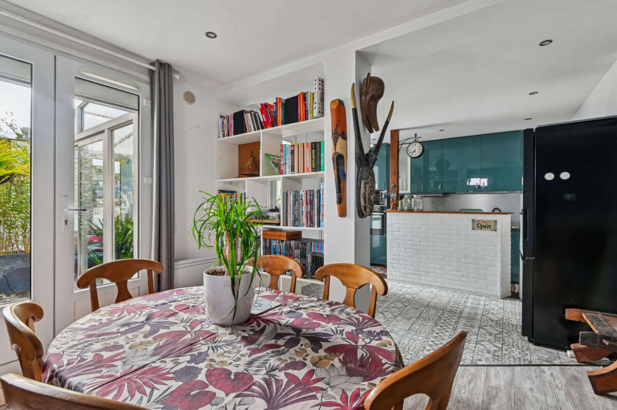 Appartement à NANTERRE