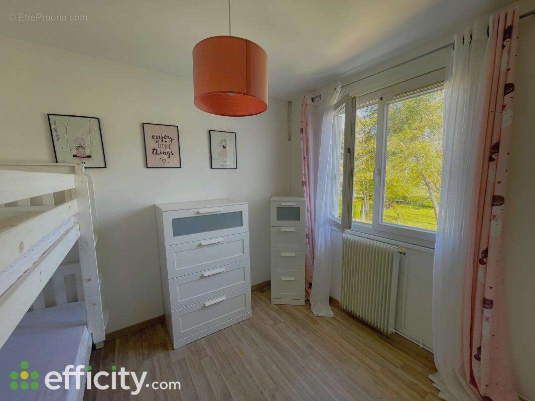 Maison à SAINT-SEURIN-SUR-L'ISLE