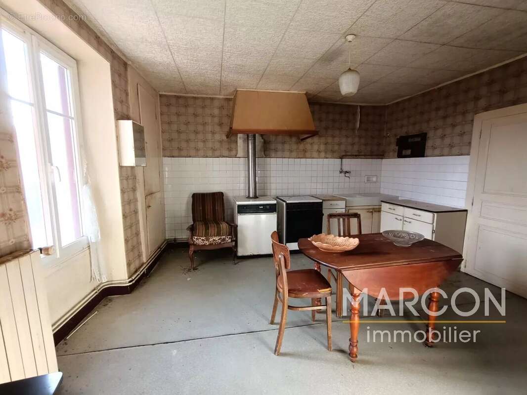 Maison à LAVAVEIX-LES-MINES