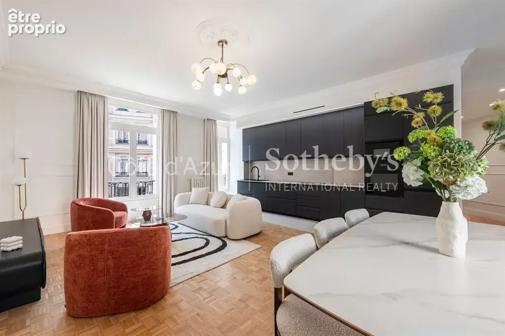 Appartement rénové de 89 m² dans l'immeuble du Negresco à Nice - photo 4