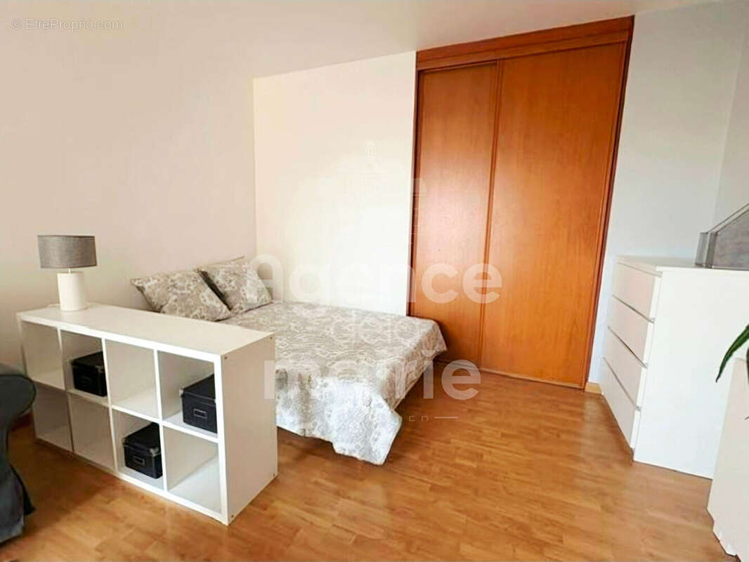 Studio proche gare d'Asnières en étage avec ascenseur - photo 11