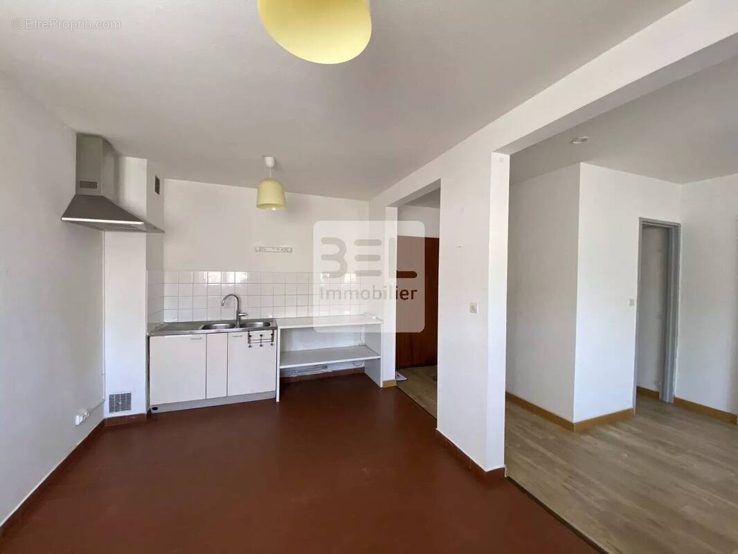 Appartement à SORGUES