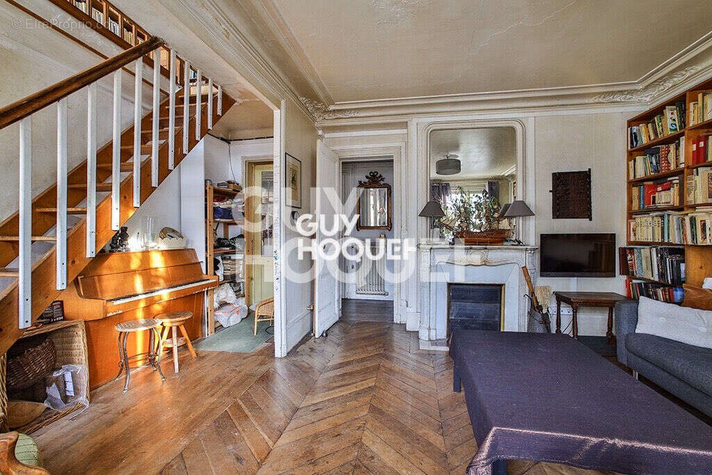 Appartement à PARIS-10E