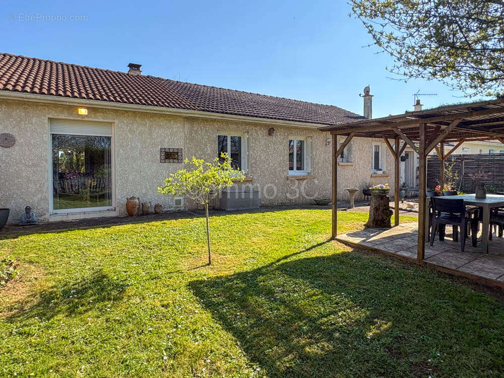 Maison à SAUZE-VAUSSAIS