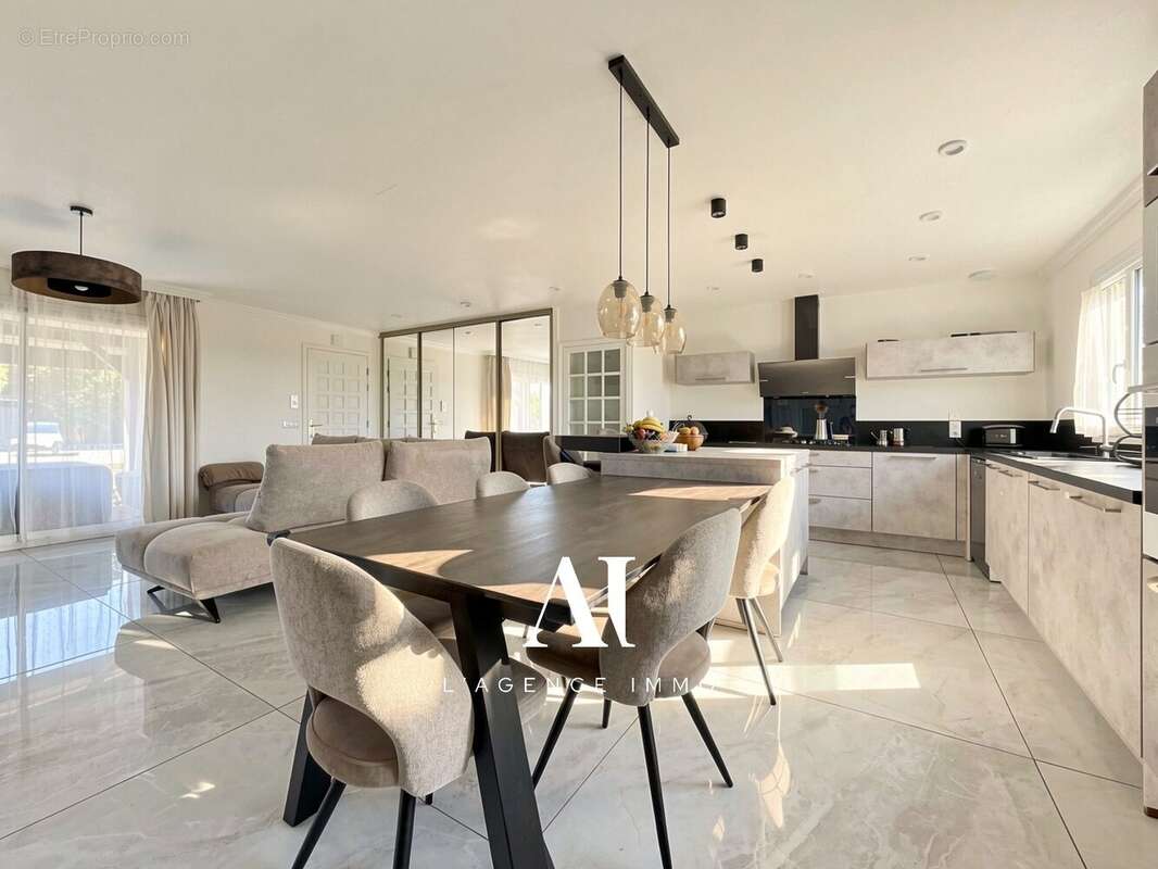 Maison 116 m² à Charnoz-Sur-Ain  - photo 8