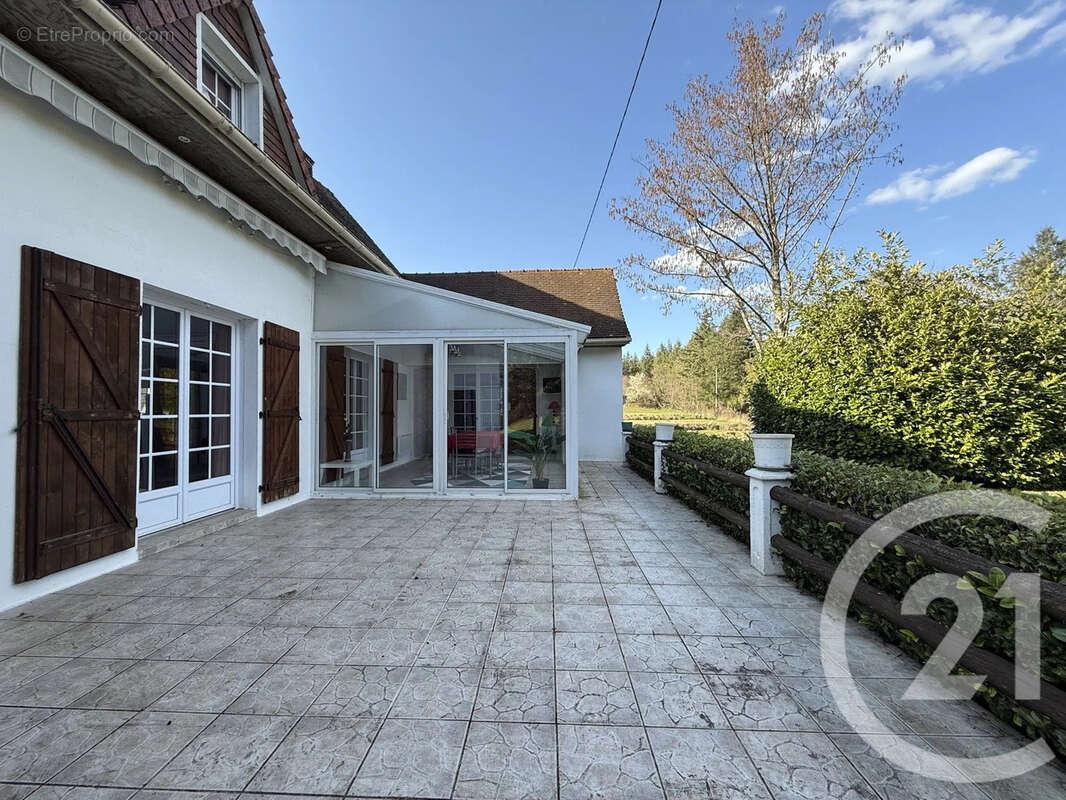 Maison à VILLENEUVE-SUR-ALLIER