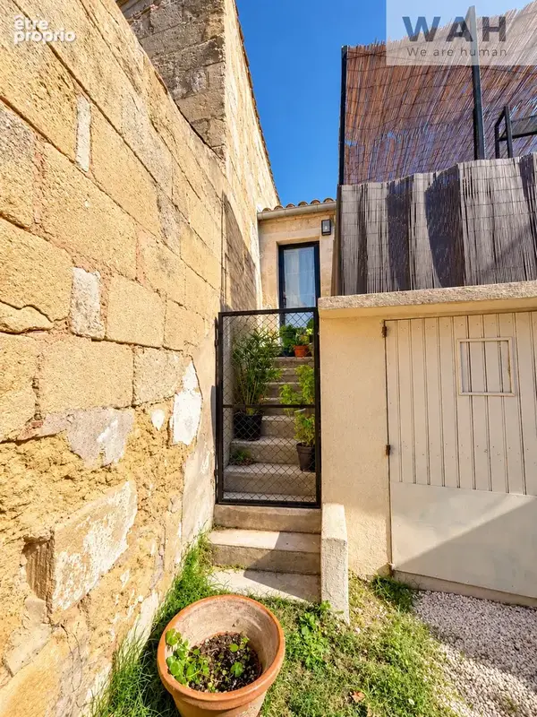 Maison esprit loft avec mezzanine et terrasse au Cailar - photo 4