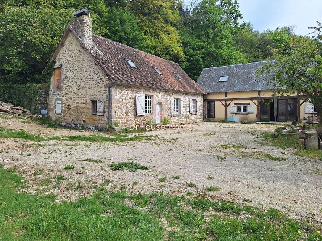Maison à CONDE-SUR-SARTHE