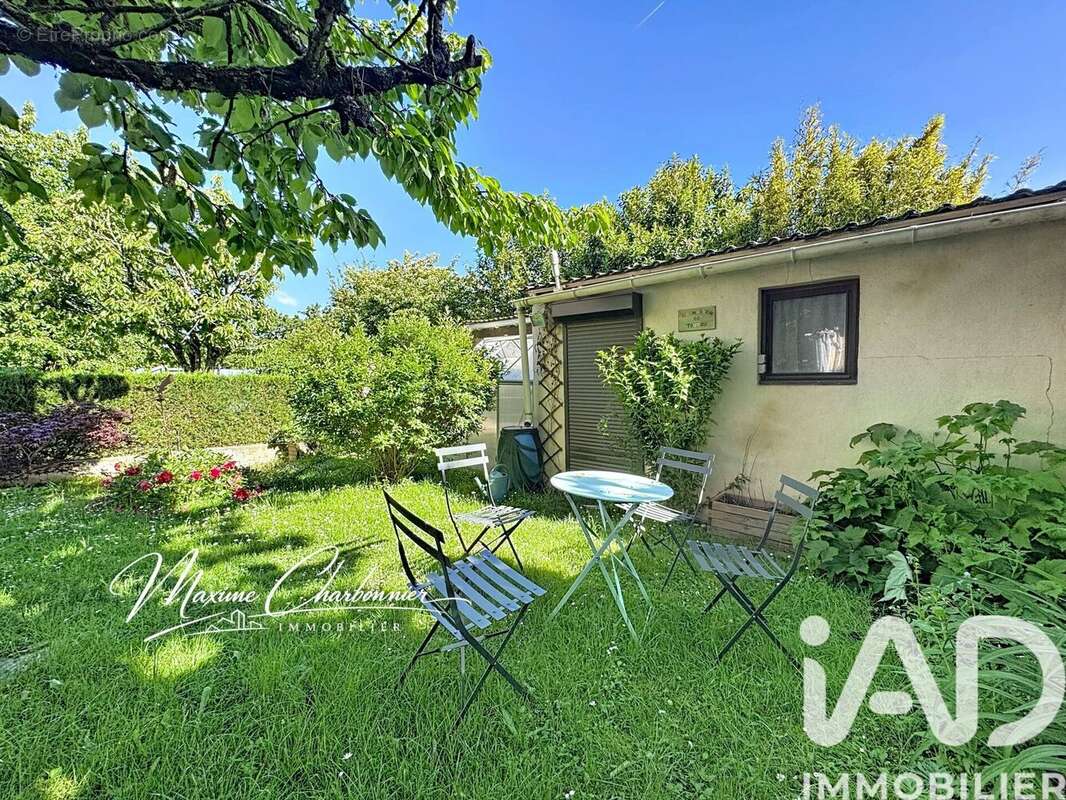 Maison 130 m² à Moissy-Cramayel  - photo 6