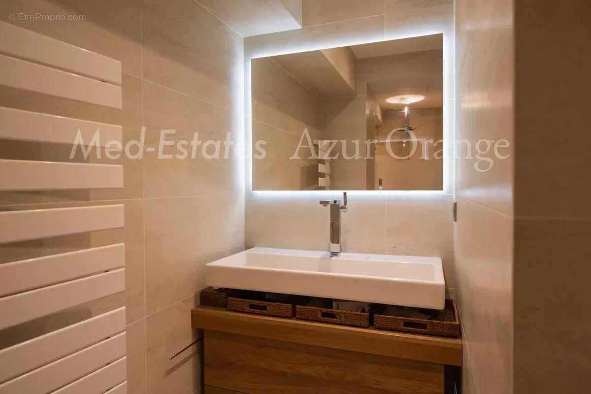 Appartement à GASSIN