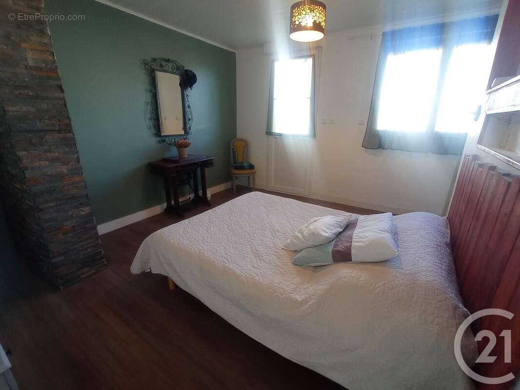 Maison à SAVIGNAC-DE-L&#039;ISLE