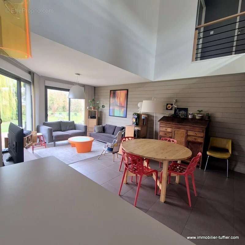 Maison à SAVIGNE-L'EVEQUE