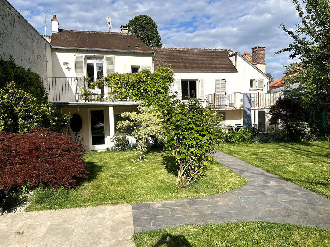 Maison à MONTFORT-L'AMAURY