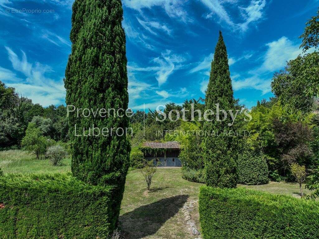 Maison à SAUMANE-DE-VAUCLUSE