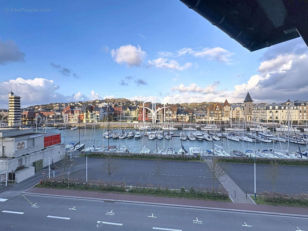 Appartement à DEAUVILLE