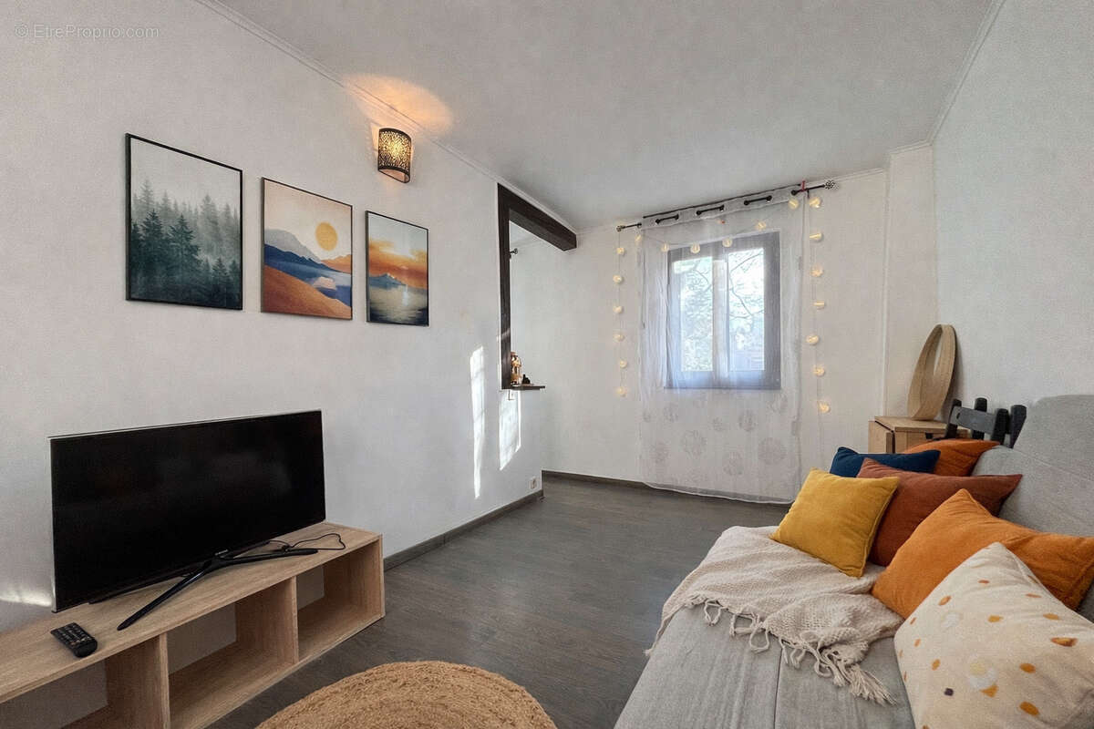 Maison à CRECY-LA-CHAPELLE