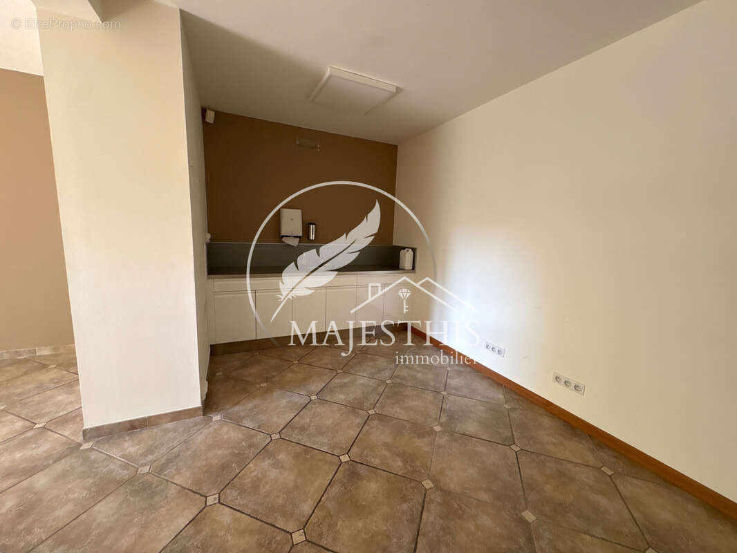 Appartement 69 m2 avec grande terrasse en rez de jardin- centre ville; - photo 8