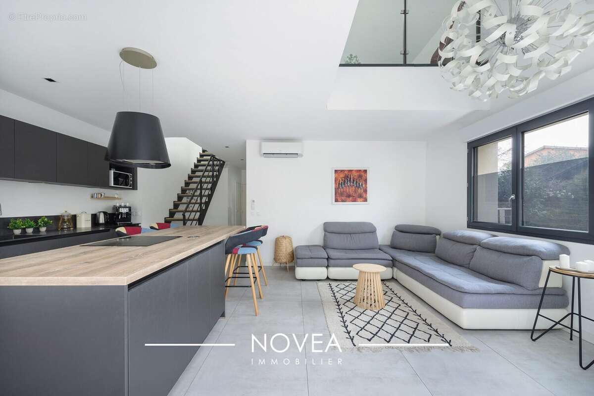 Maison à RILLIEUX-LA-PAPE