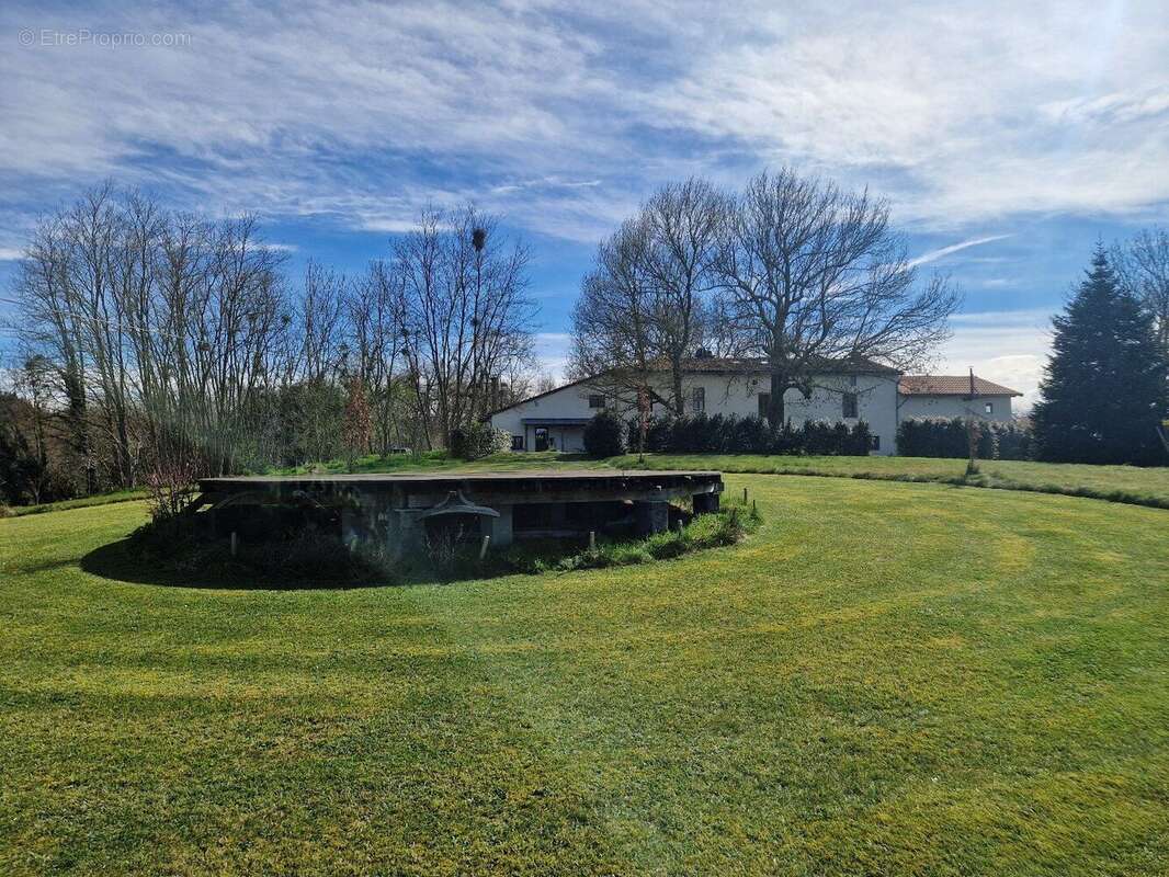 Propriété avec piscine sur environ 1,5 Ha de terrain - photo 17